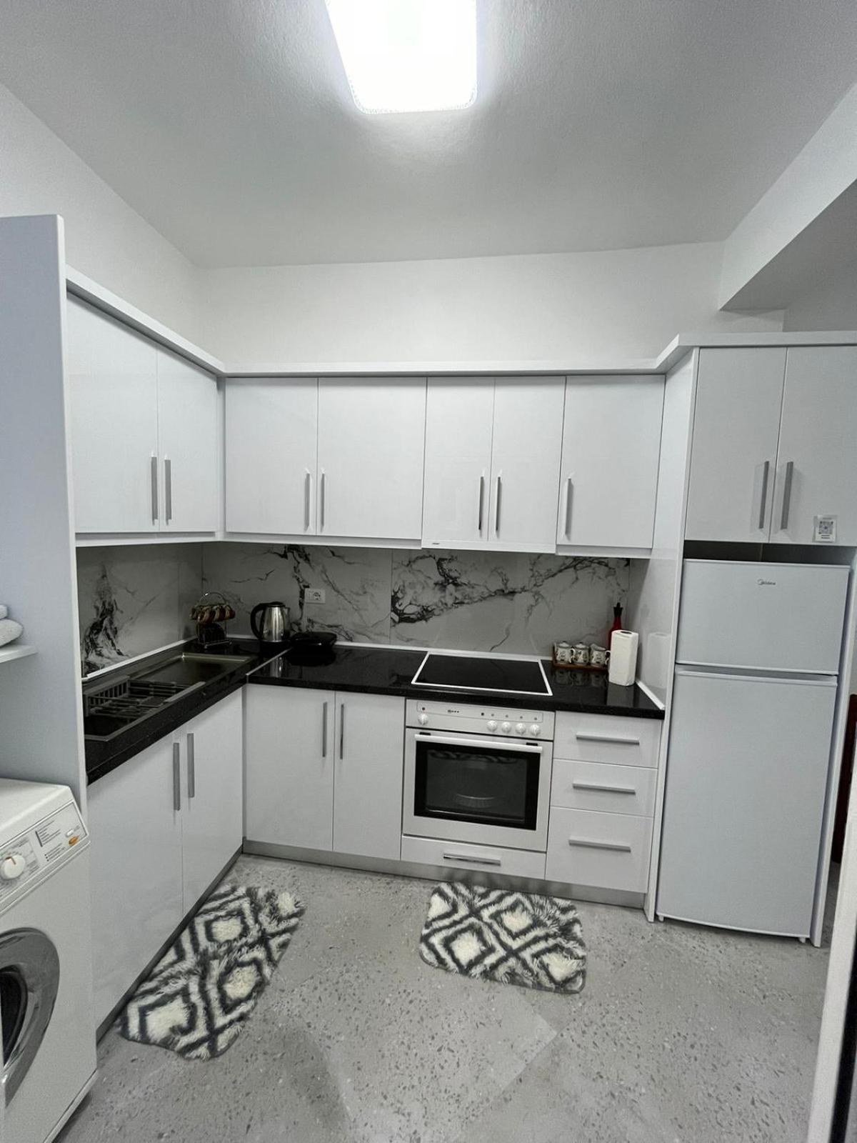 Villa Likaj เบราท ภายนอก รูปภาพ