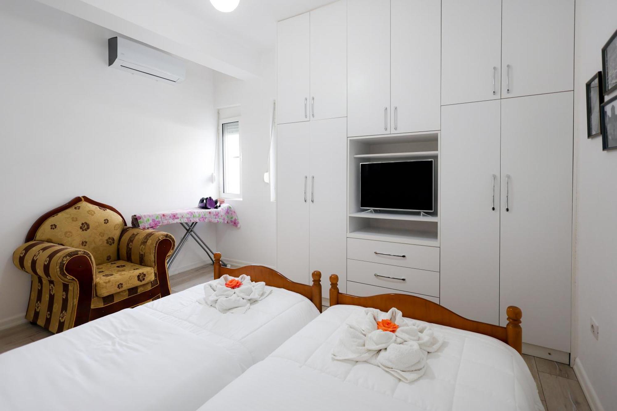 Villa Likaj เบราท ภายนอก รูปภาพ