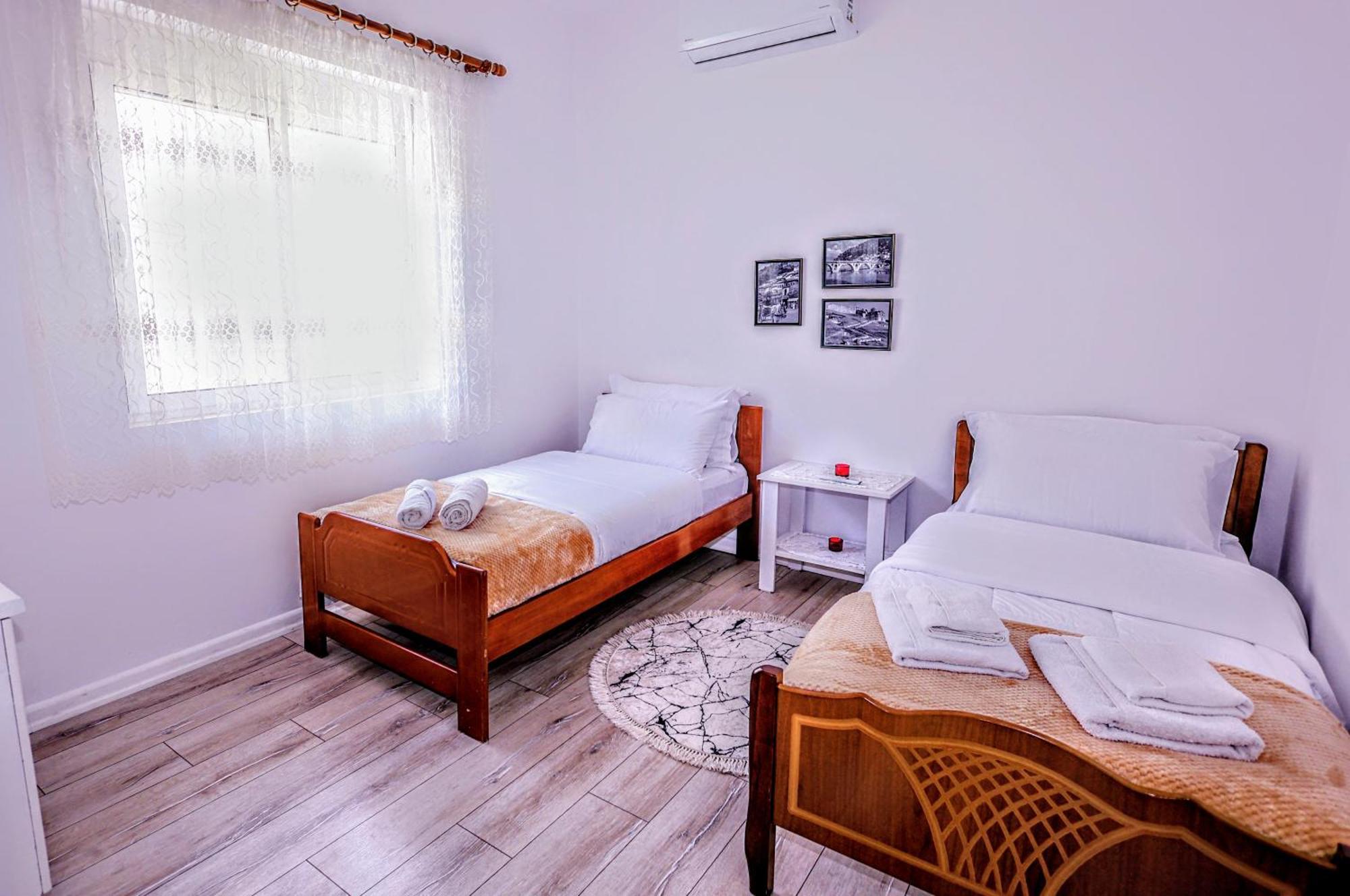 Villa Likaj เบราท ภายนอก รูปภาพ